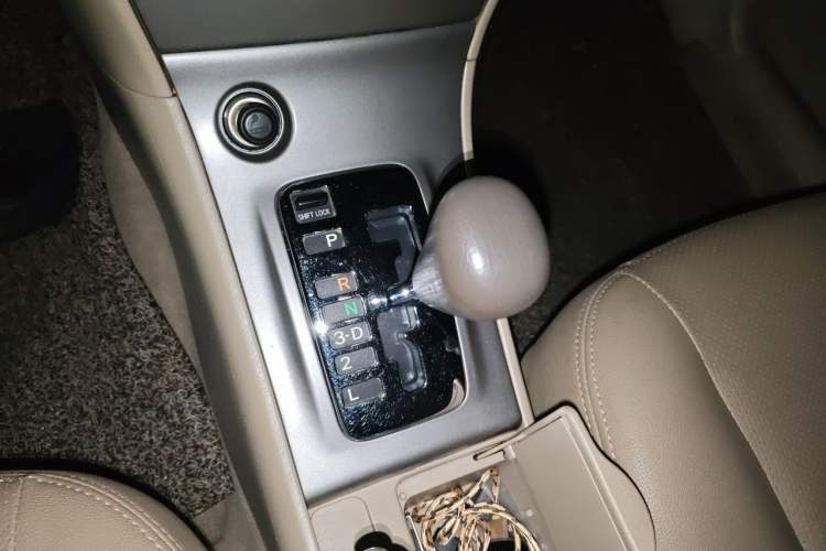 Used Toyota Corolla EX 2011 1.6L Automatic Classic Edition Gear Lever