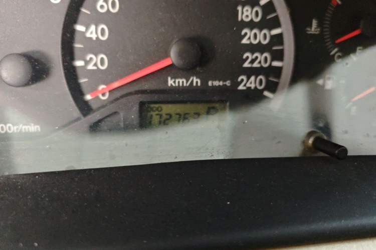 Used Toyota Corolla EX 2011 1.6L Automatic Luxury Edition Odometer Close Up