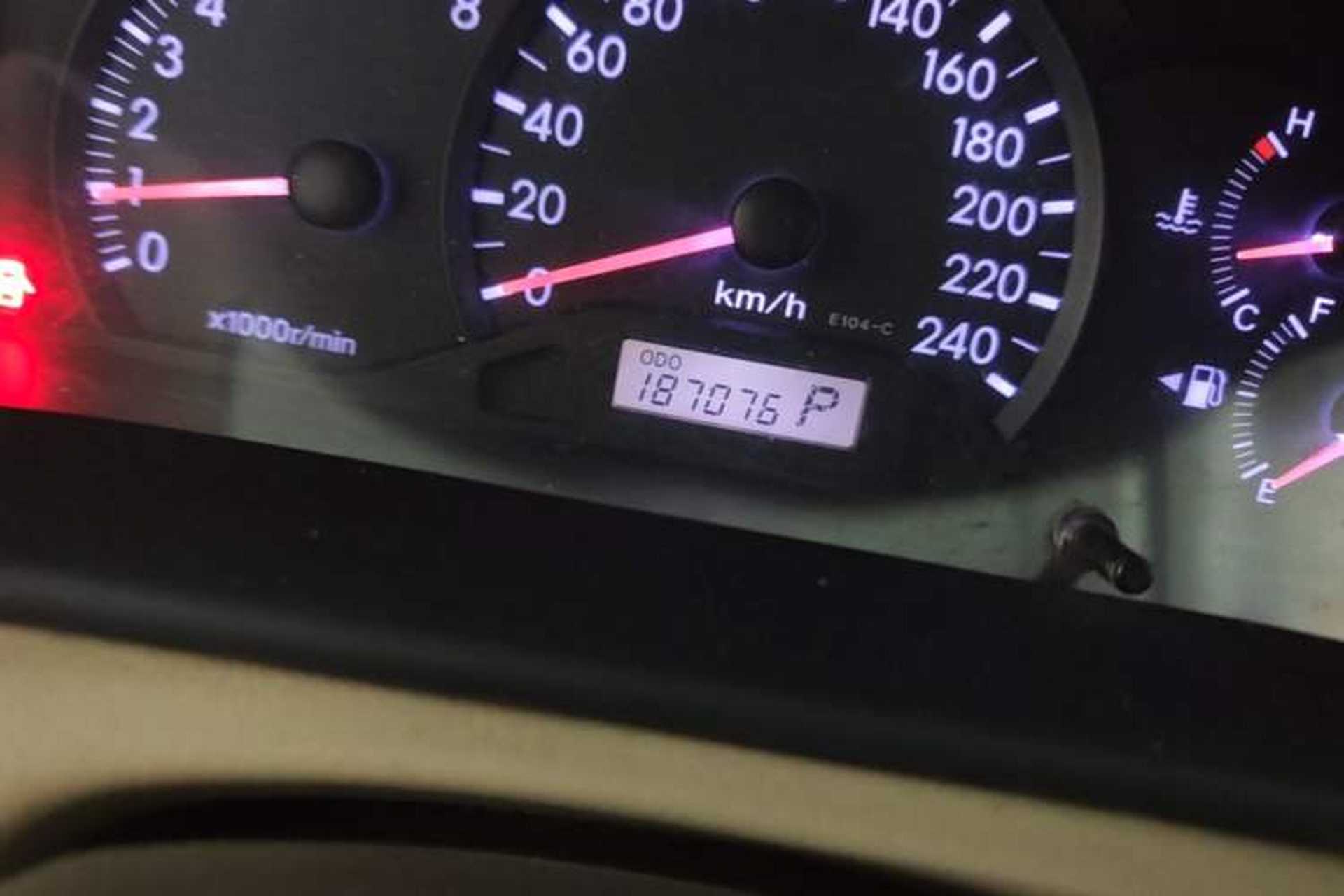 Used Toyota Corolla EX 2011 1.6L Automatic Luxury Edition Odometer Close Up