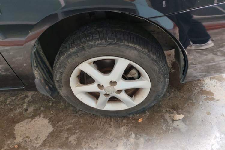 Used Toyota Corolla EX 2011 1.6L Manual Classic Edition Right Front Wheel Hub