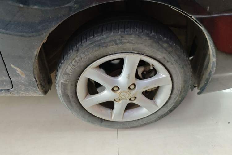 Used Toyota Corolla EX 2011 1.6L Automatic Luxury Edition Right Front Wheel Hub