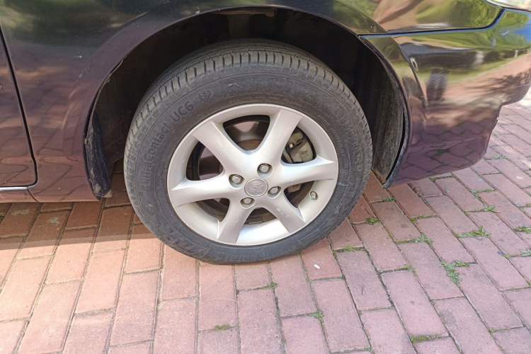 Used Toyota Corolla EX 2011 1.6L Automatic Luxury Edition Right Front Wheel Hub