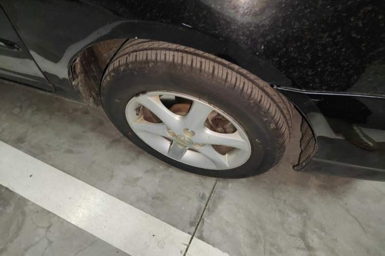 Used Toyota Corolla EX 2011 1.6L Manual Luxury Edition Right Front Wheel Hub