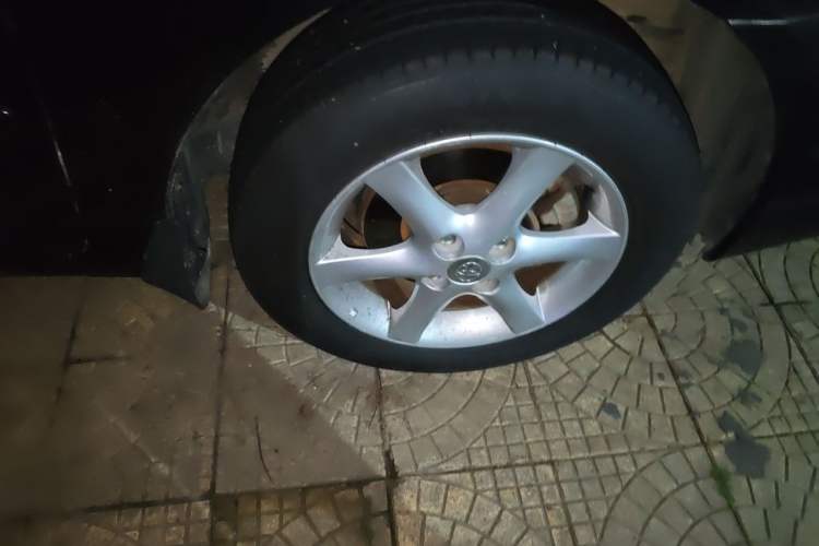 Used Toyota Corolla EX 2011 1.6L Automatic Classic Edition Right Front Wheel Hub