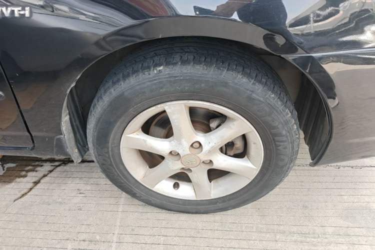Used Toyota Corolla EX 2011 1.6L Automatic Classic Edition Right Front Wheel Hub