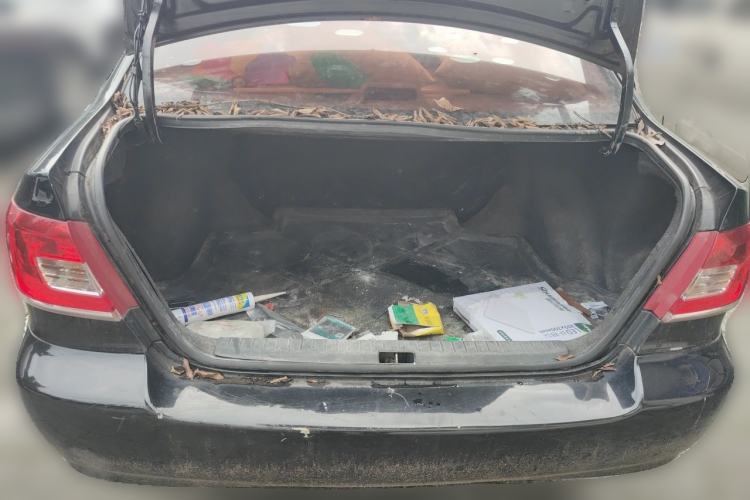 Used Toyota Corolla EX 2011 1.6L Manual Classic Edition Trunk