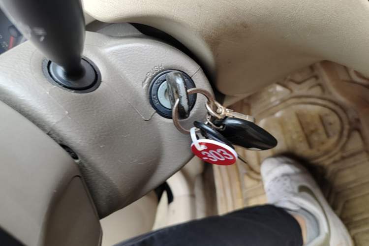 Used Toyota Corolla EX 2011 1.6L Automatic Classic Edition Vehicle Key
