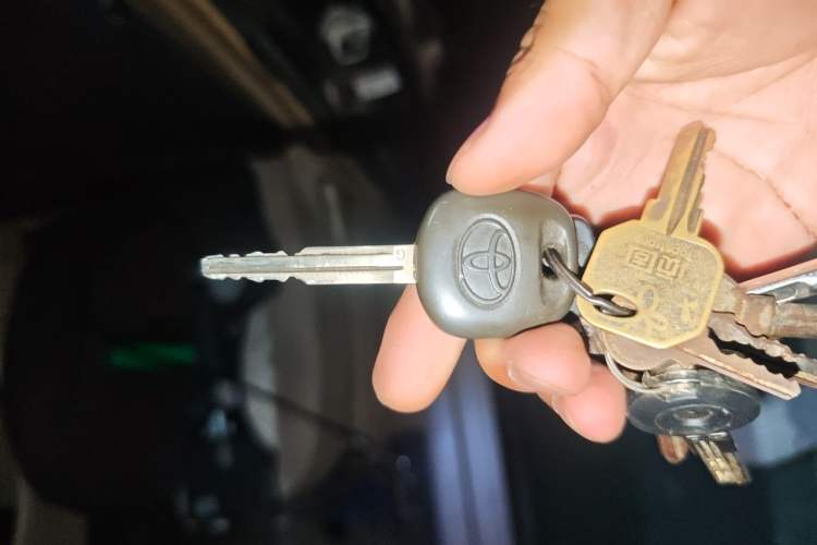 Used Toyota Corolla EX 2011 1.6L Automatic Classic Edition Vehicle Key