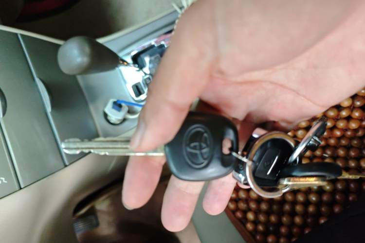 Used Toyota Corolla EX 2011 1.6L Automatic Luxury Edition Vehicle Key