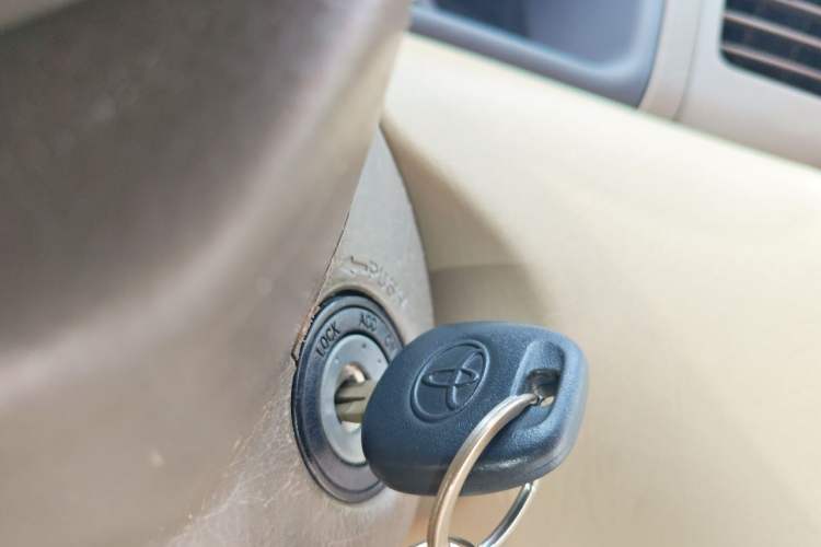 Used Toyota Corolla EX 2011 1.6L Automatic Classic Edition Vehicle Key
