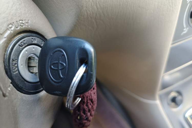 Used Toyota Corolla EX 2011 1.6L Automatic Luxury Edition Vehicle Key