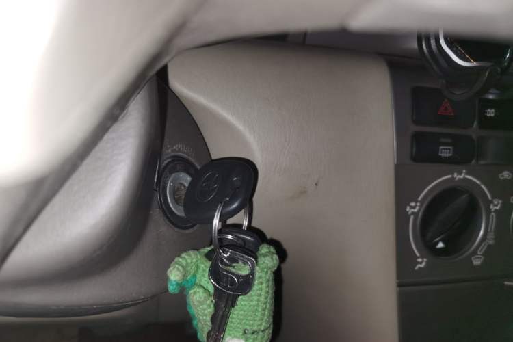 Used Toyota Corolla EX 2011 1.6L Automatic Classic Edition Vehicle Key