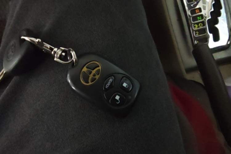 Used Toyota Corolla EX 2011 1.6L Automatic Luxury Edition Vehicle Key