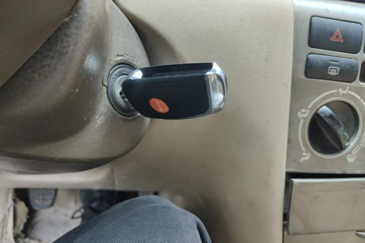 Used Toyota Corolla EX 2011 1.6L Manual Classic Edition Vehicle Key