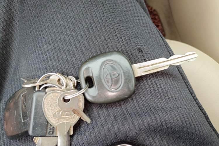 Used Toyota Corolla EX 2011 1.6L Automatic Luxury Edition Vehicle Key