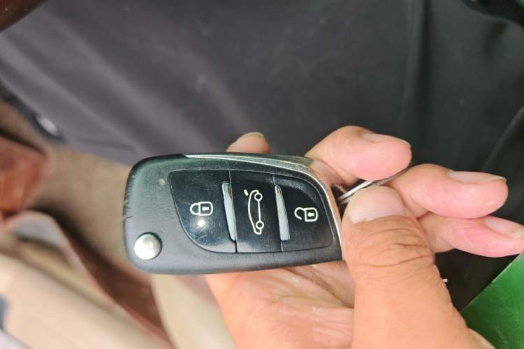 Used Toyota Corolla EX 2011 1.6L Manual Luxury Edition Vehicle Key