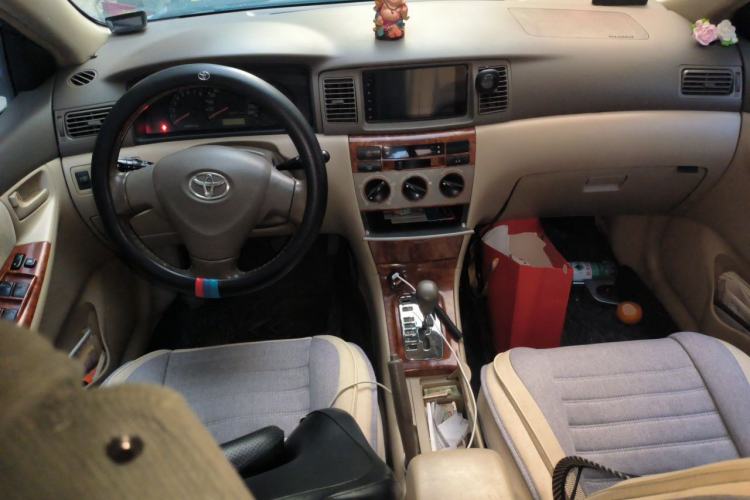 Used Toyota Corolla EX 2011 1.6L Automatic Classic Edition Center Console
