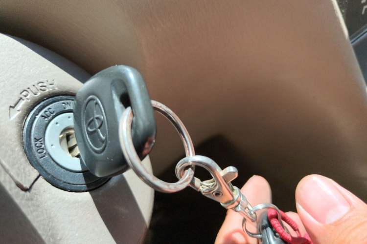 Used Toyota Corolla EX 2011 1.6L Automatic Classic Edition Vehicle Key