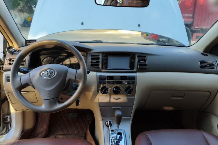 Used Toyota Corolla EX 2011 1.6L Automatic Classic Edition Center Console