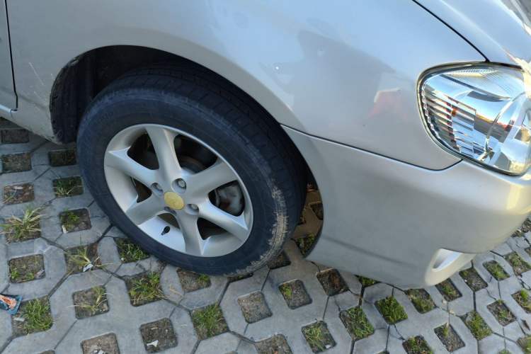 Used Toyota Corolla EX 2011 1.6L Automatic Classic Edition Right Front Wheel Hub