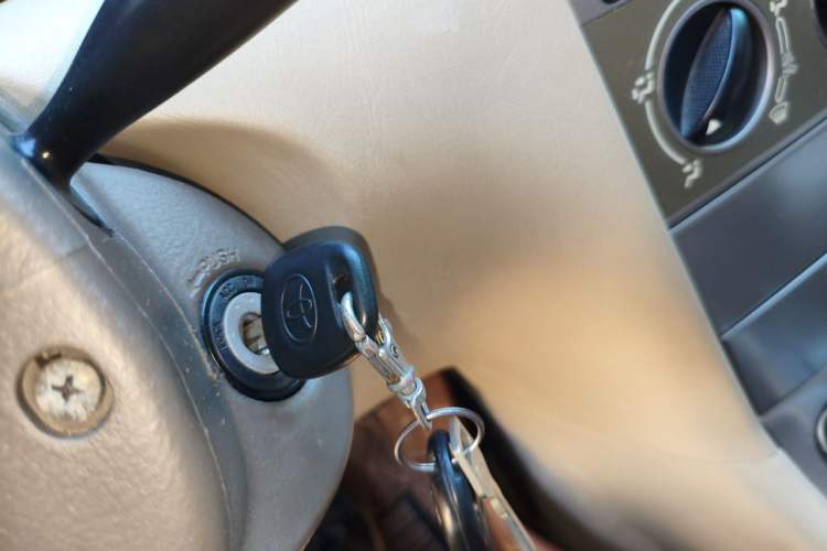 Used Toyota Corolla EX 2011 1.6L Automatic Classic Edition Vehicle Key