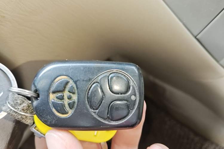 Used Toyota Corolla EX 2011 1.6L Automatic Classic Edition Vehicle Key