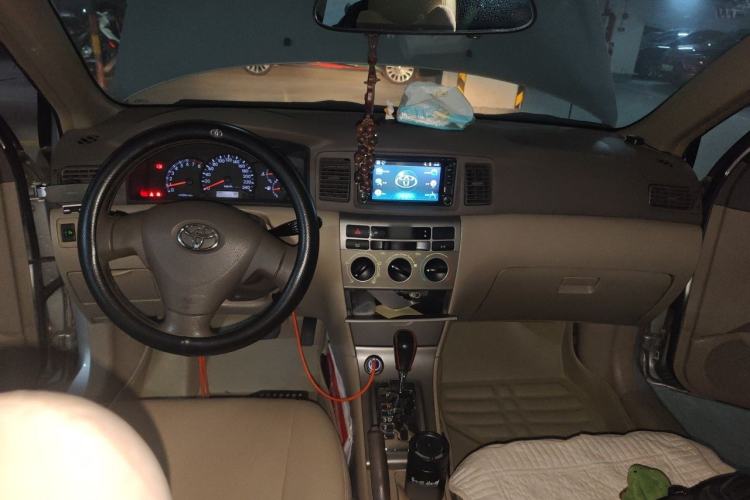 Used Toyota Corolla EX 2011 1.6L Automatic Classic Edition Center Console