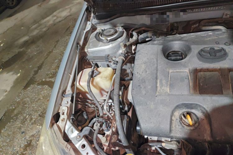 Used Toyota Corolla EX 2011 1.6L Manual Special Offer Version Engine Bay Right