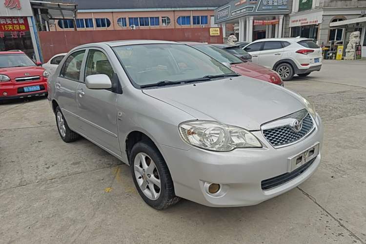 Used Toyota Corolla EX 2011 1.6L Automatic Luxury Edition Front Right 45 Deg