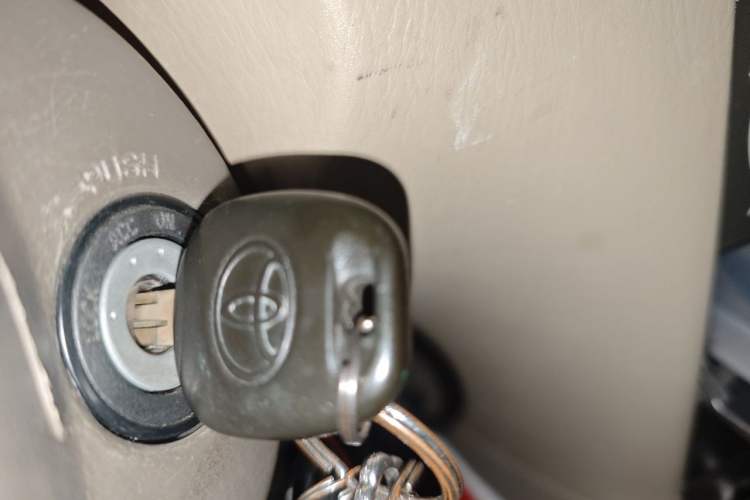 Used Toyota Corolla EX 2011 1.6L Automatic Classic Edition Vehicle Key