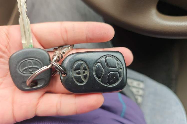 Used Toyota Corolla EX 2011 1.6L Automatic Classic Edition Vehicle Key