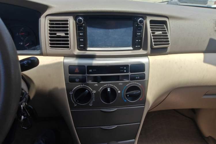 Used Toyota Corolla EX 2011 1.6L Automatic Luxury Edition Audio And AC Panel