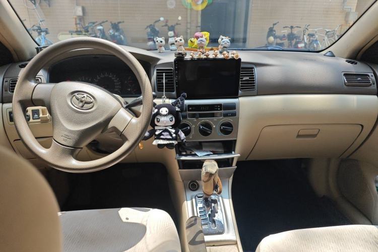 Used Toyota Corolla EX 2011 1.6L Automatic Classic Edition Center Console