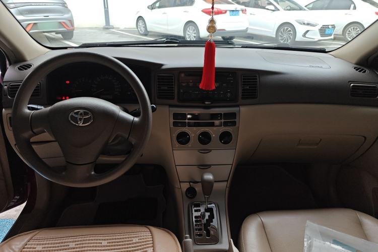 Used Toyota Corolla EX 2011 1.6L Automatic Luxury Edition Center Console