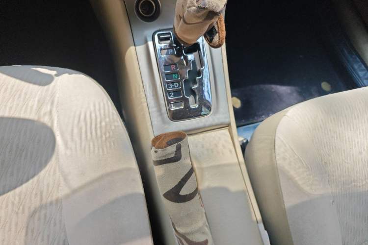 Used Toyota Corolla EX 2011 1.6L Automatic Classic Edition Gear Lever