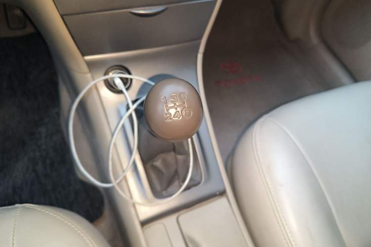 Used Toyota Corolla EX 2011 1.6L Manual Classic Edition Gear Lever