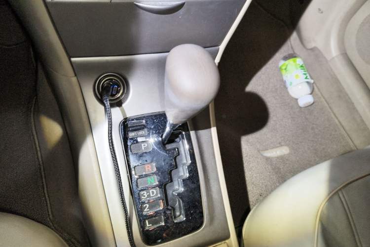 Used Toyota Corolla EX 2011 1.6L Automatic Classic Edition Gear Lever