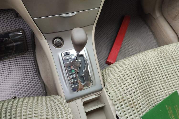 Used Toyota Corolla EX 2011 1.6L Automatic Classic Edition Gear Lever