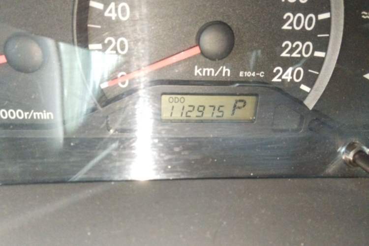 Used Toyota Corolla EX 2011 1.6L Automatic Luxury Edition Odometer Close Up