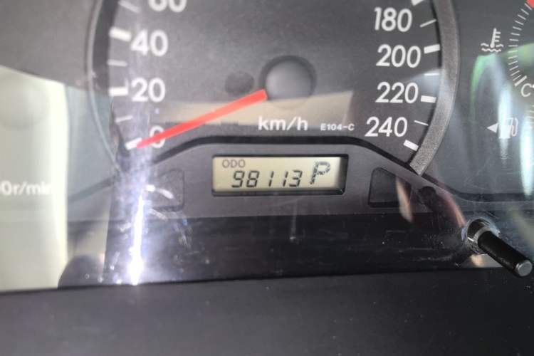 Used Toyota Corolla EX 2011 1.6L Automatic Luxury Edition Odometer Close Up