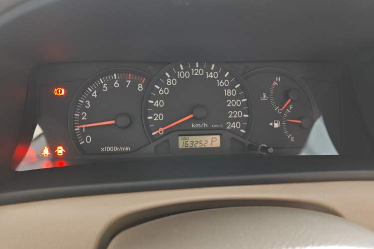 Used Toyota Corolla EX 2011 1.6L Automatic Luxury Edition Odometer Close Up