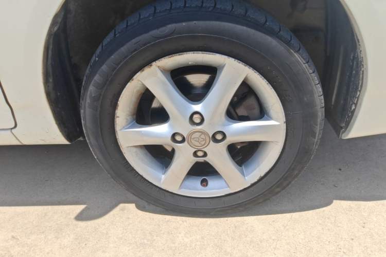 Used Toyota Corolla EX 2011 1.6L Automatic Luxury Edition Right Front Wheel Hub