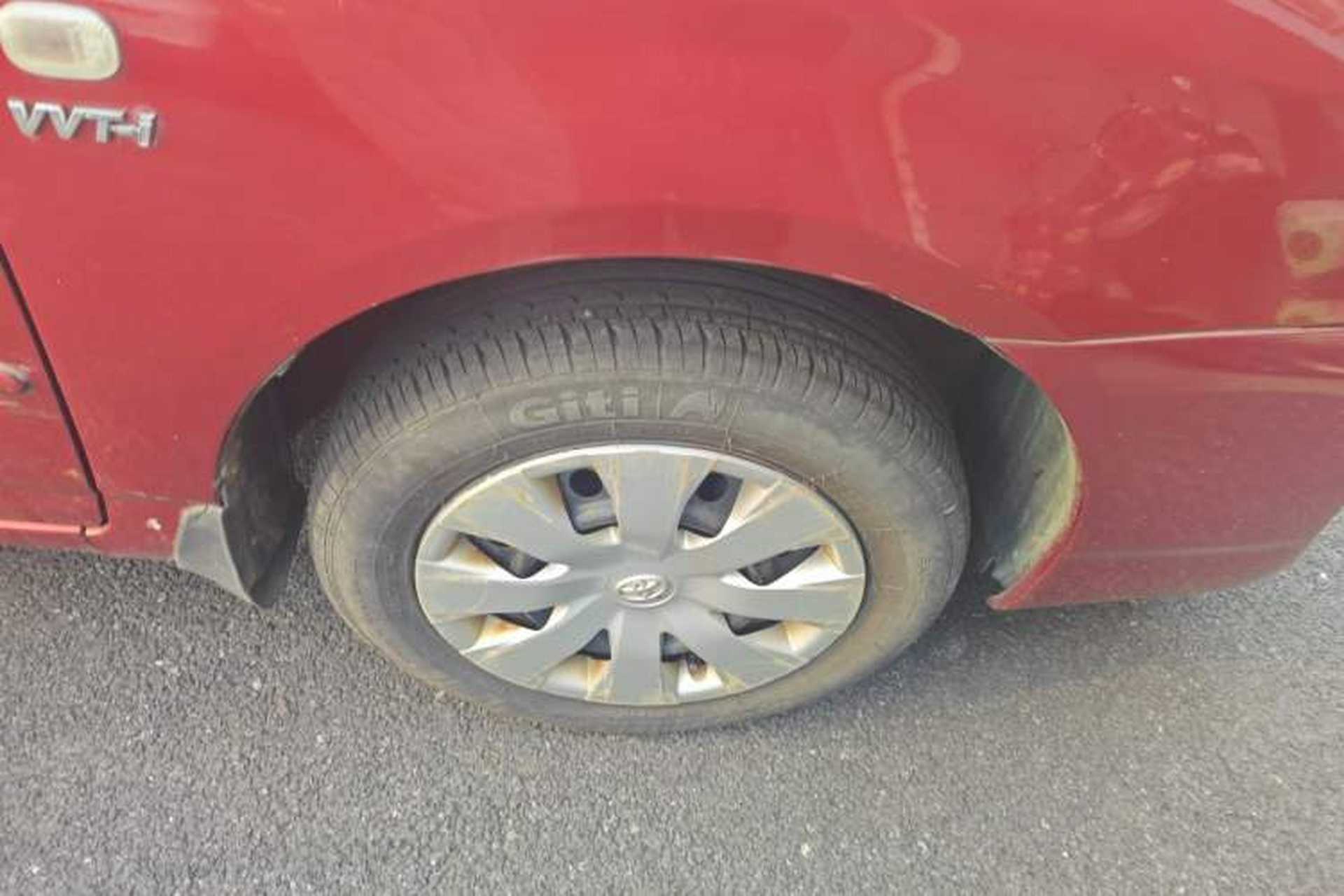 Used Toyota Corolla EX 2011 1.6L Automatic Classic Edition Right Front Wheel Hub