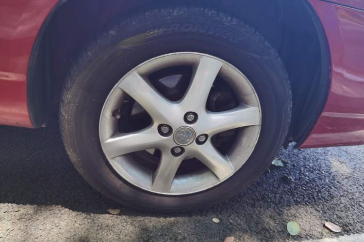 Used Toyota Corolla EX 2011 1.6L Automatic Luxury Edition Right Front Wheel Hub