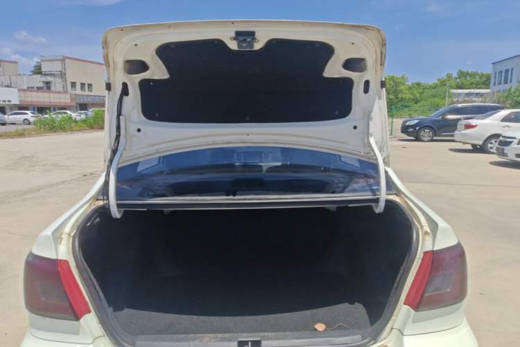 Used Toyota Corolla EX 2011 1.6L Automatic Luxury Edition Trunk