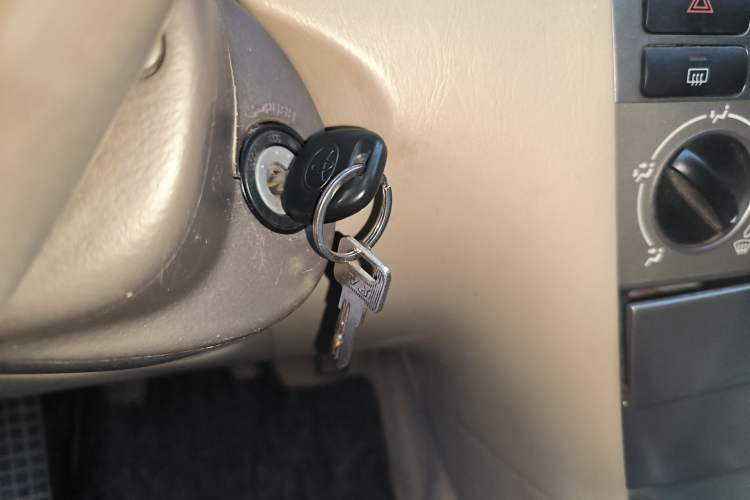 Used Toyota Corolla EX 2011 1.6L Manual Classic Edition Vehicle Key