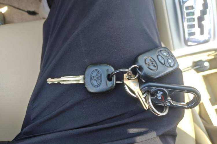 Used Toyota Corolla EX 2011 1.6L Automatic Luxury Edition Vehicle Key