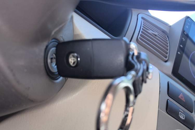 Used Toyota Corolla EX 2011 1.6L Automatic Luxury Edition Vehicle Key