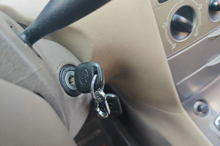 Used Toyota Corolla EX 2011 1.6L Automatic Classic Edition Vehicle Key