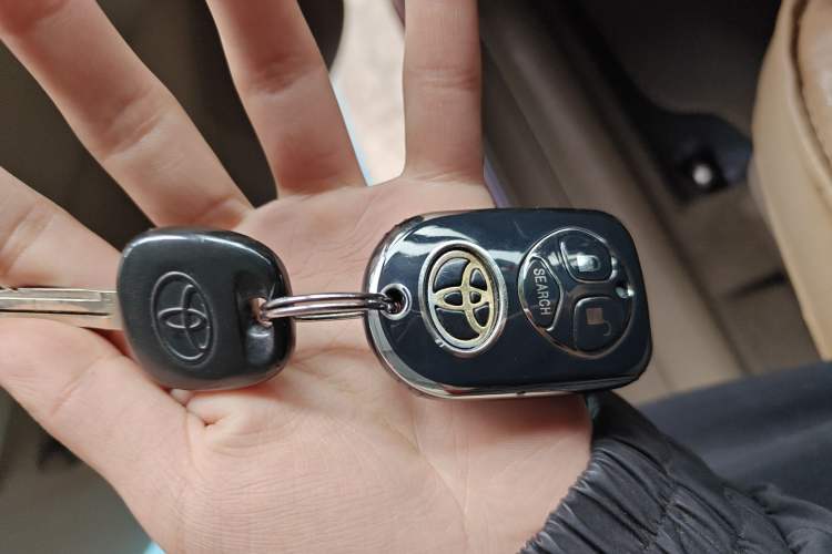 Used Toyota Corolla EX 2011 1.6L Automatic Luxury Edition Vehicle Key